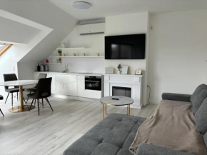 Elisabeth Residence White with parking